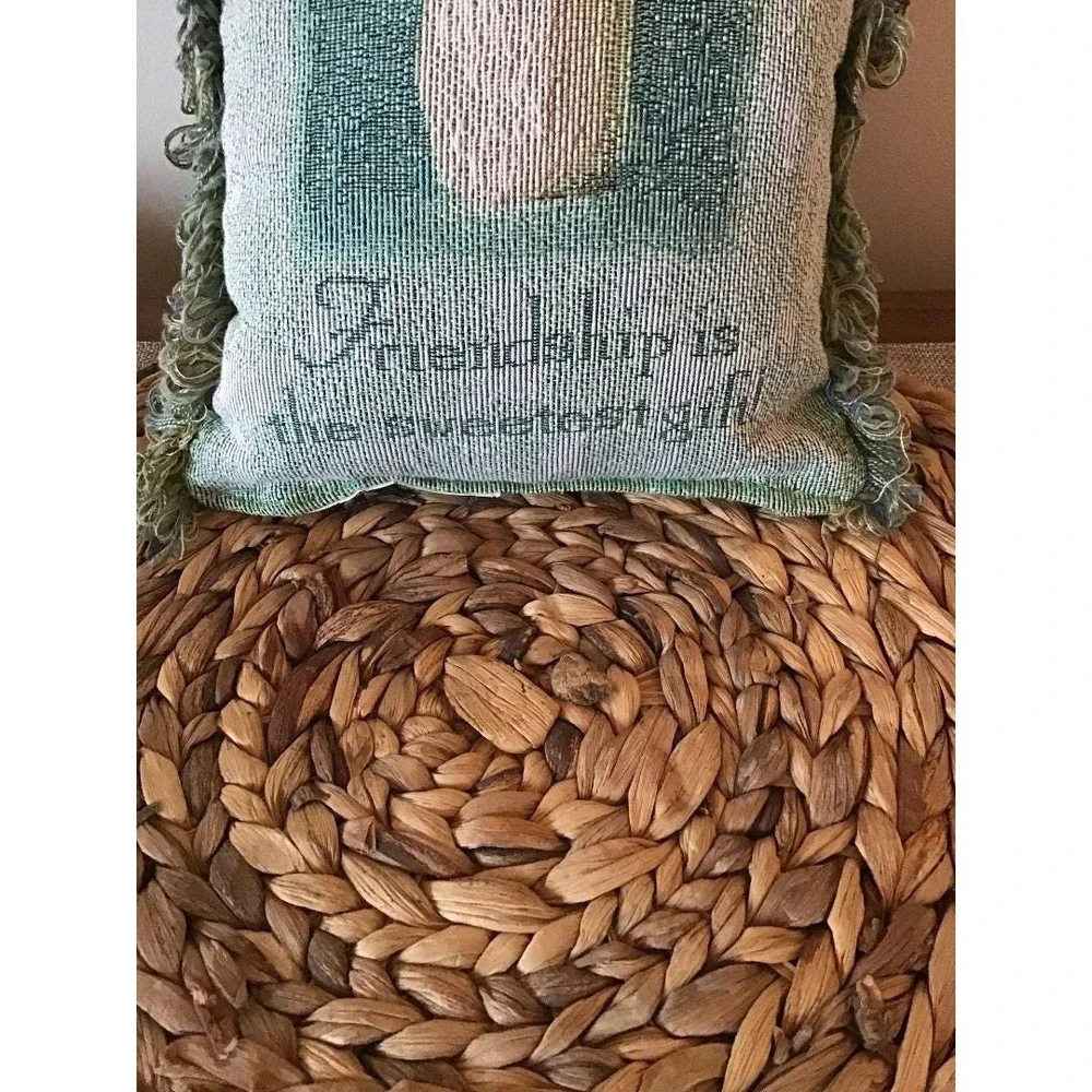 Willow Tree Small Tapestry Pillow, "Friendship Is The Sweetest Gift" Susan Lordi - Picture 4 of 5